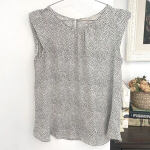 Loft white patterned lightweight blouse perfect for work NWOT small